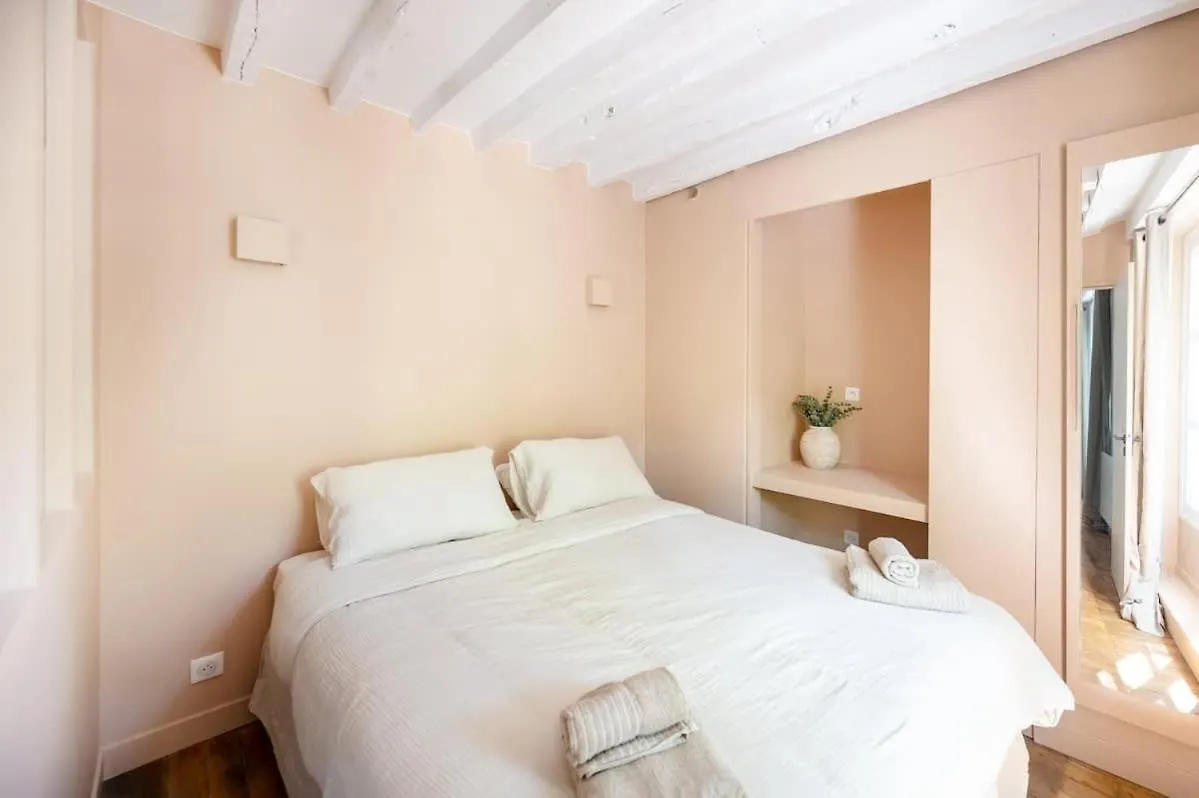 Elegant Parisian Apartment, Place Des Vosges דירה