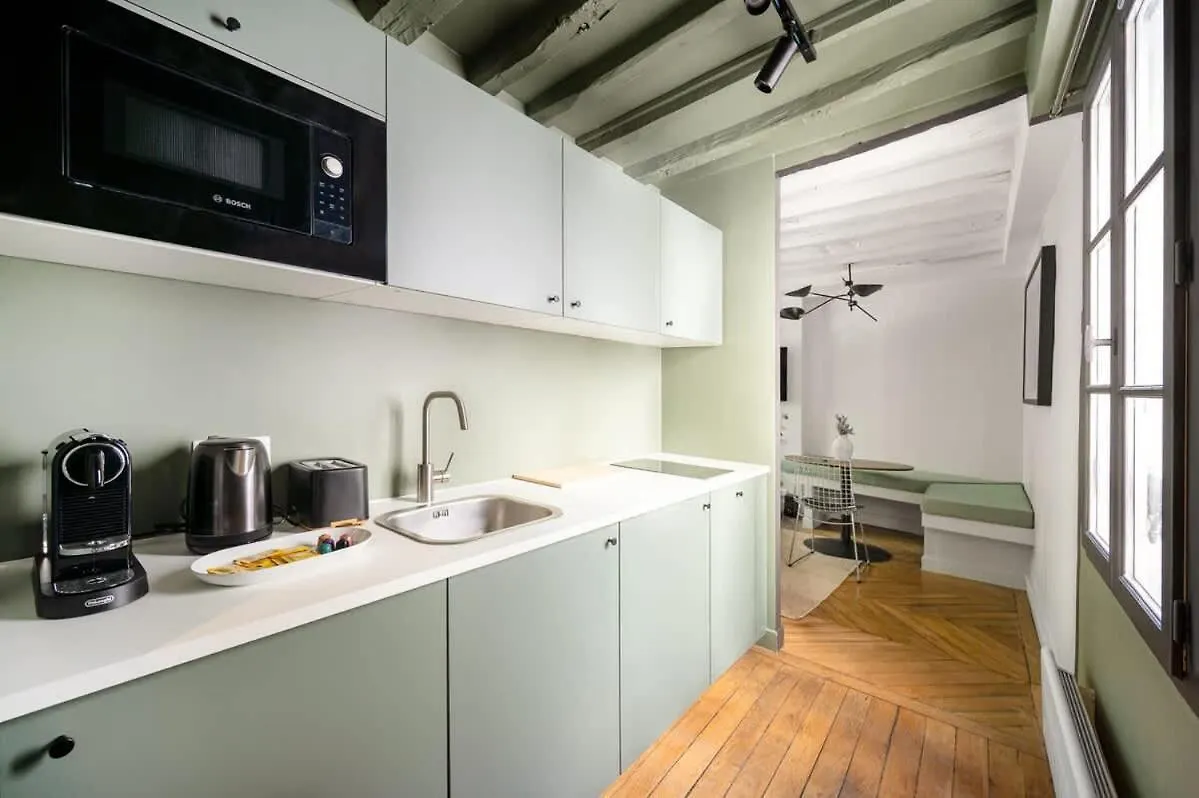 Elegant Parisian Apartment, Place Des Vosges צרפת